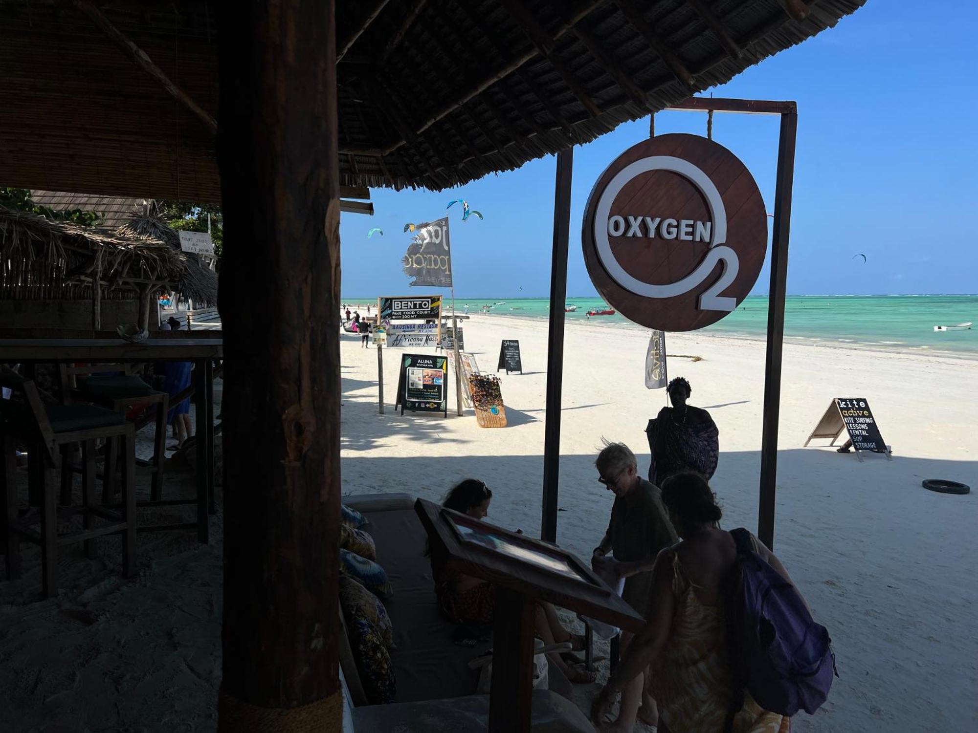 Oxygen Paje Hotel Luaran gambar